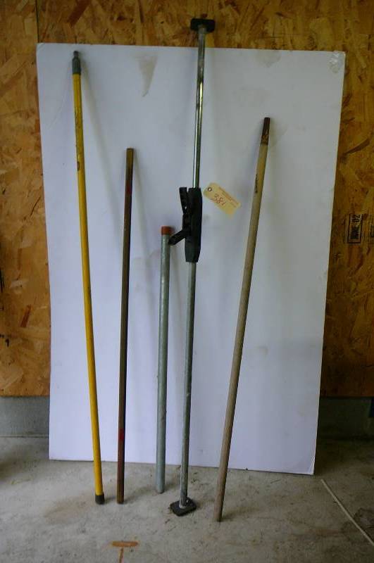 lot 381 image: Load holder, Steel bar, Fiberglass handle, Broom handle