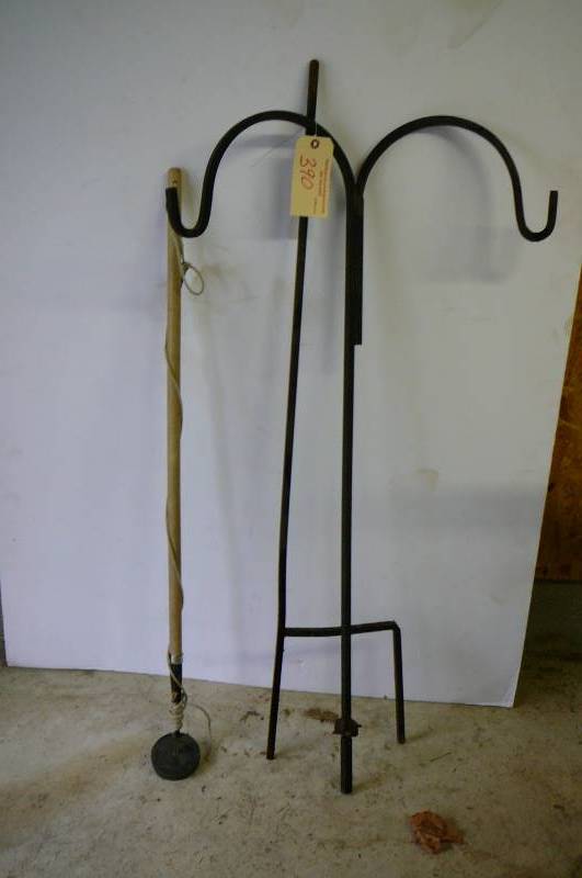 lot 390 image: Stick magnet, large shepherds hook