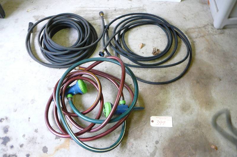 lot 399 image: Hose with 2 sprinkler heads and 2 hoses
