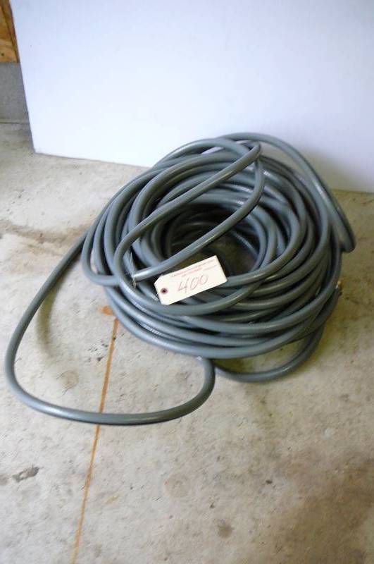 lot 400 image: 100 hose
