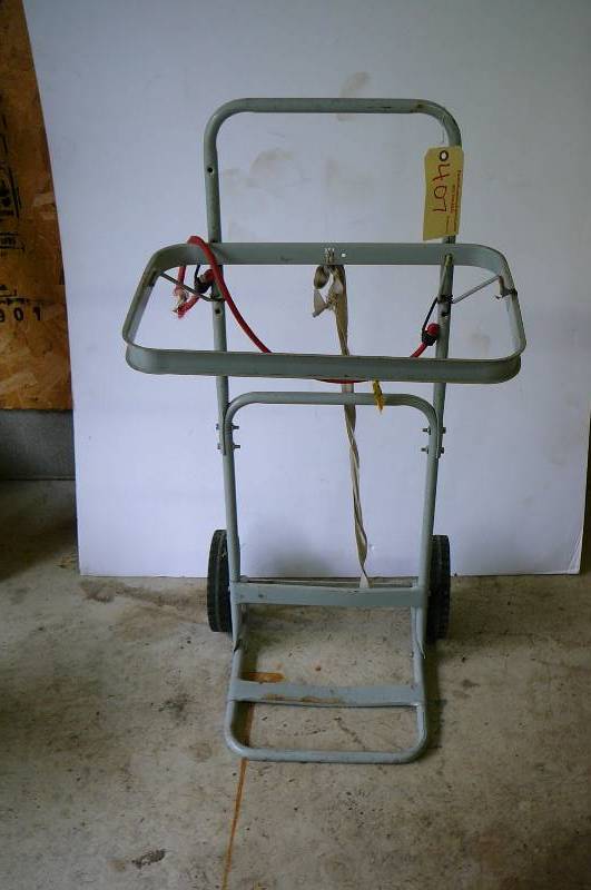 lot 407 image: 2 wheel cart