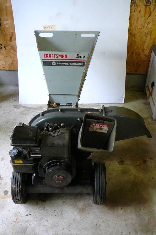 lot 413 image: Craftsman Chipper Shredder