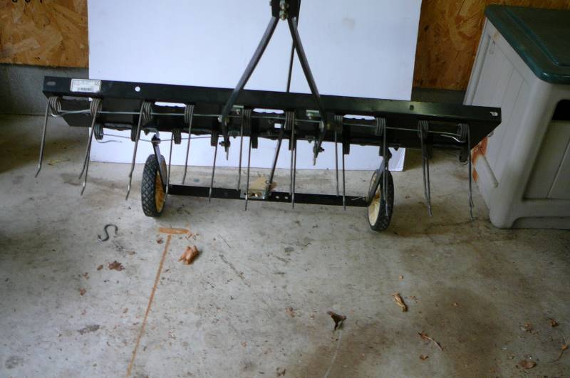 lot 418 image: Yard Thatcher