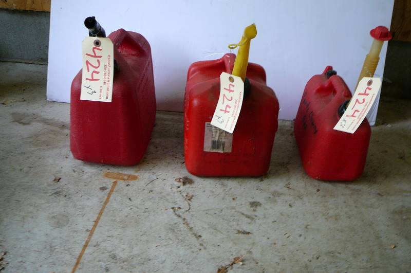 lot 424 image: Gas Cans