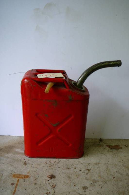 lot 425 image: Metal Gas Can
