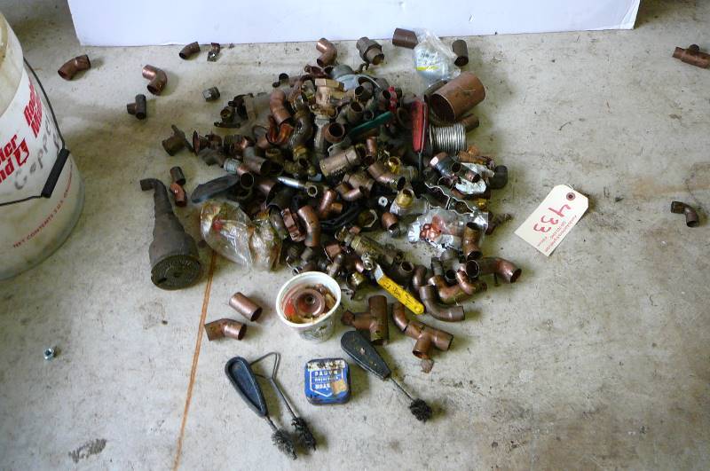 lot 433 image: Copper & Brass Fittings