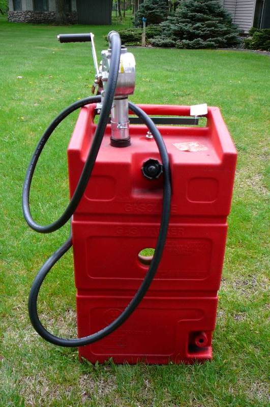 lot 441 image: gas walker 25 gal with pimp GPI model# RP10
