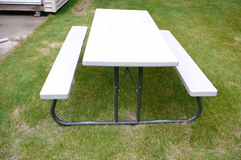 lot 454 image: Fold up Picnic table 6 Lifetime