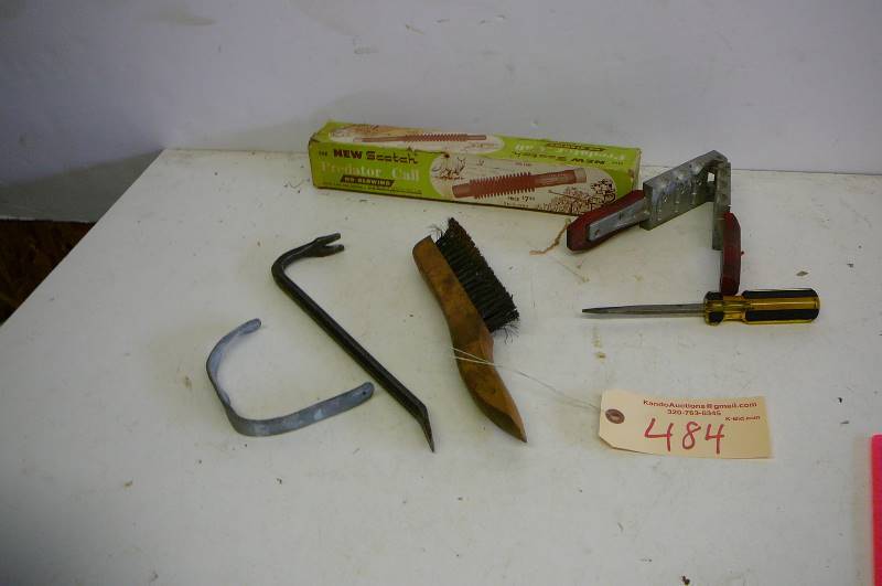 lot 484 image: Lot of Predator call, jig maker, lead, small crow bar, steel brush, screw driver