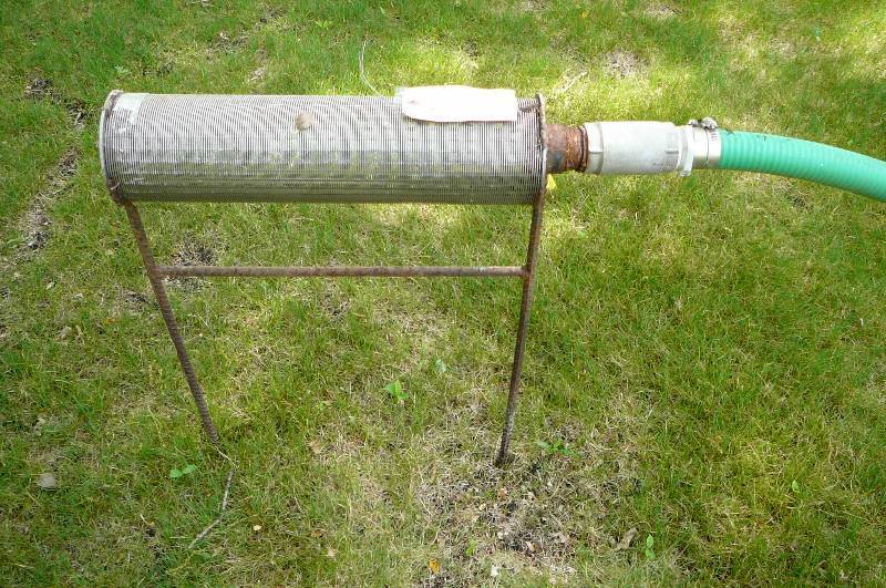 lot 490 image: Lake filter with 25 hose with coupler end