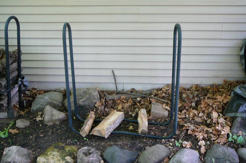 lot 505 image: 3 wood hold racks with wood tarps 93long 42 long,76 long