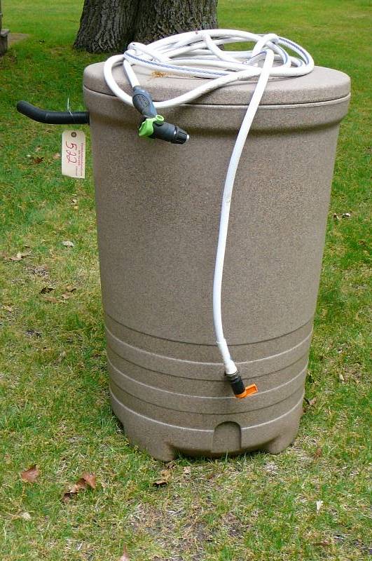 lot 522 image: 55 gallon rain barrel with hose and spray nozzle
