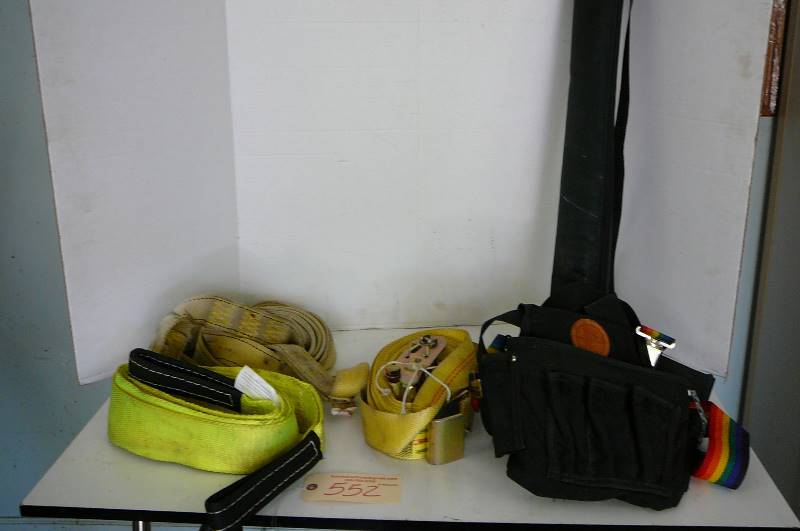 lot 552 image: Ratchet strap,Toe straps, Carpentry belt with suspenders