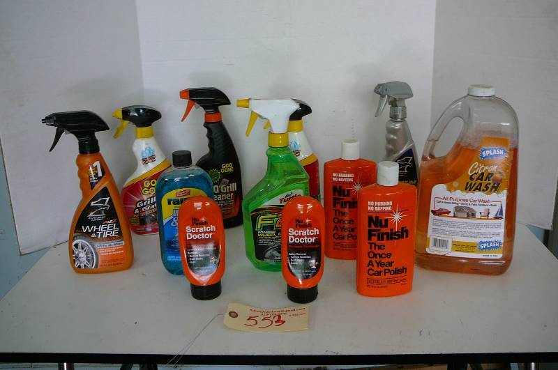 lot 553 image: Automotive car washing and cleaning products