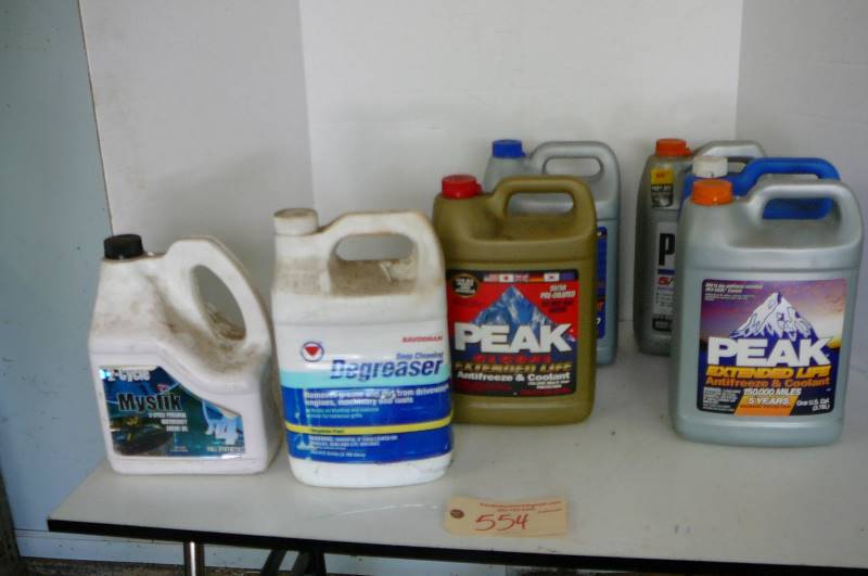 lot 554 image: Peak antifreeze, Degreaser, 2 cycle mystik JJ4 Oil, mostly full or 34