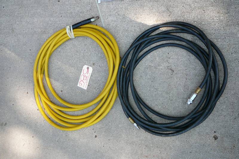 lot 586 image: Pressure washing hose, Air hose