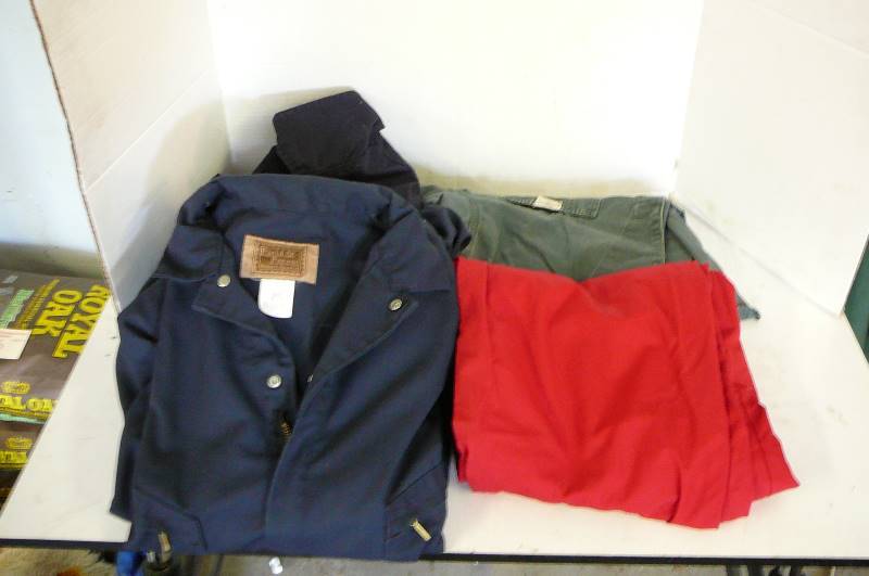 lot 592 image: Coveralls extra large in good condition