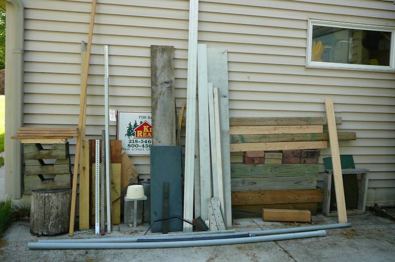 lot 594 image: Aluminum tubbing, Flat stock, misc. wood plastic conduit