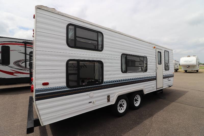 lot 3 image: 1996 Cobra Salem 25 Bunkhouse Travel Trailer NO RESERVE