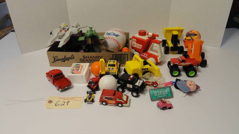 lot 629 image: Wooden cars, Tonka toys 1955 Pickup
