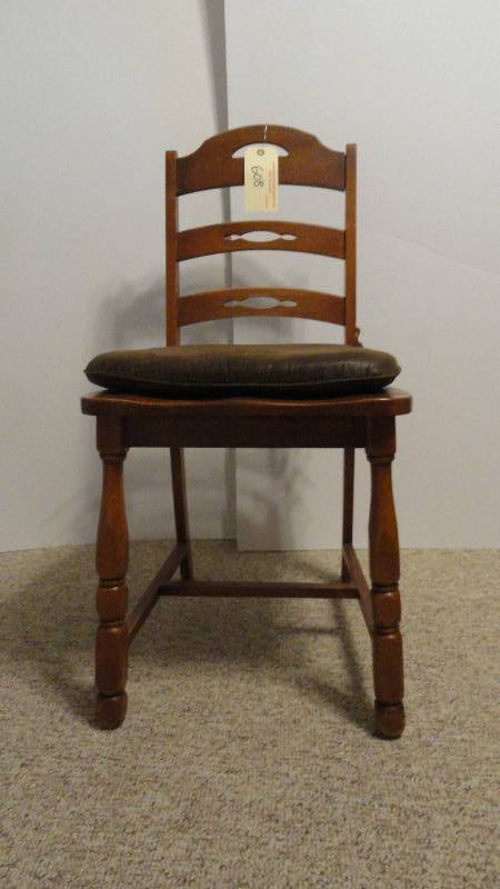 lot 608 image: Vintage Wooden Chair