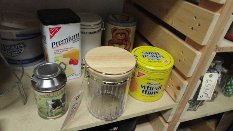 lot 650 image: Canisters-Collectible