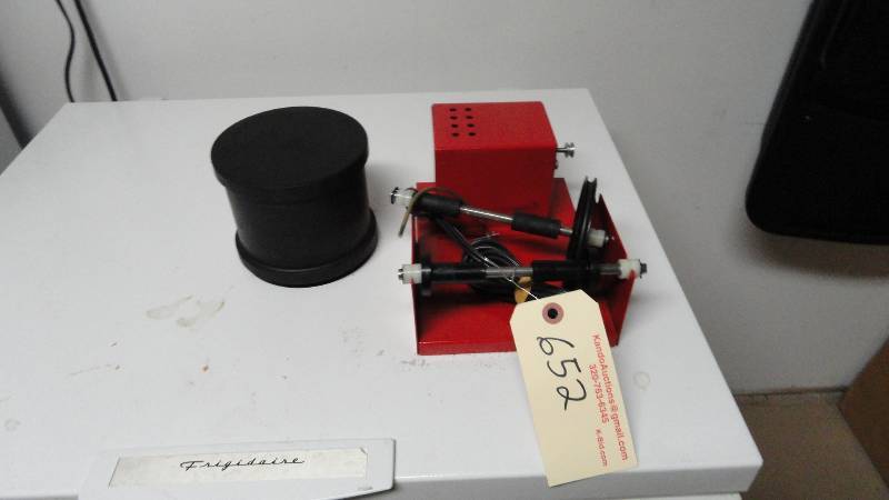 lot 652 image: Rock Tumbler & Polisher