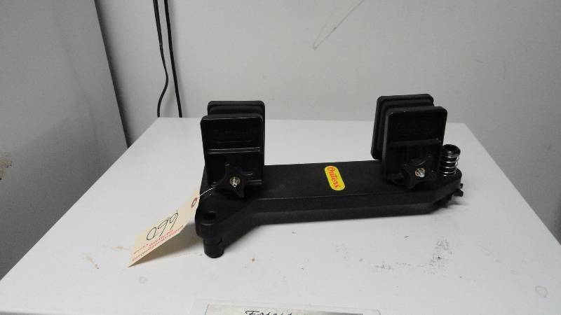 lot 660 image: Outers Gun Rest