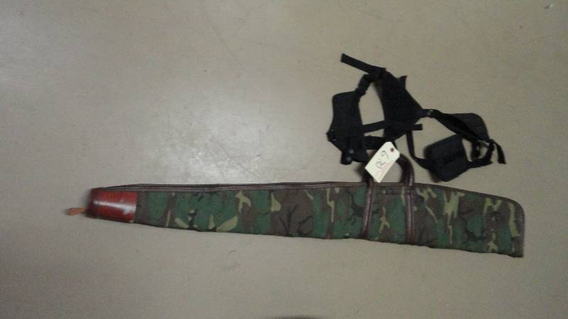 lot 670 image: Camo Soft Gun Case & Pistol Sling