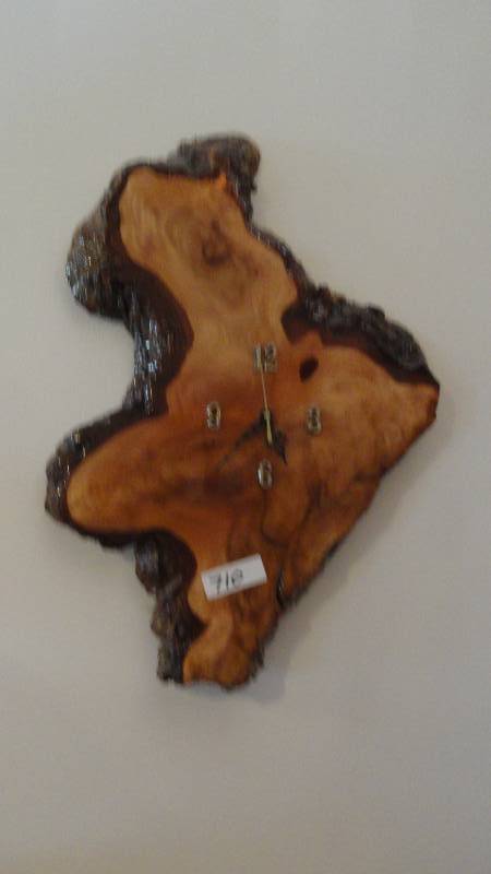 lot 710 image: Wooden Clock