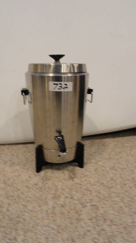 lot 732 image: 30 Cup Coffee Pot