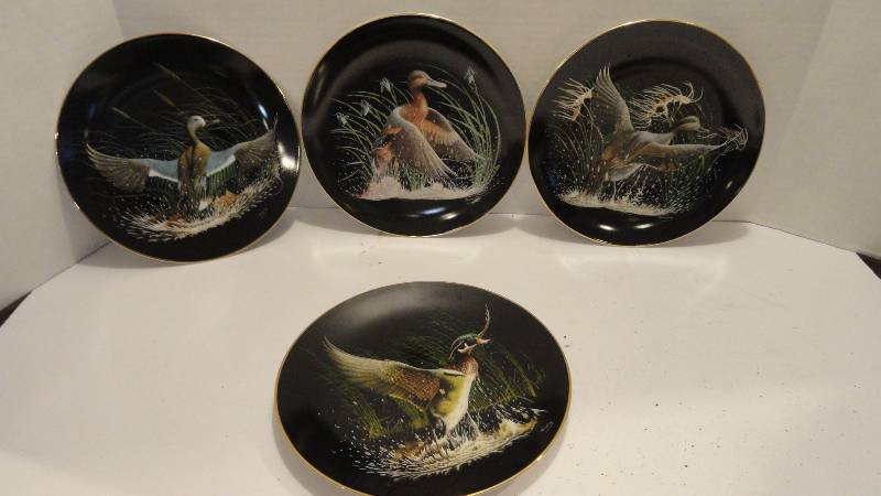 lot 746 image: Lot of Duck Plates