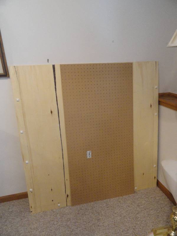lot 754 image: Peg Board & Plyboard