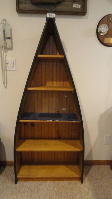 lot 782 image: Decorative Boat Shelf