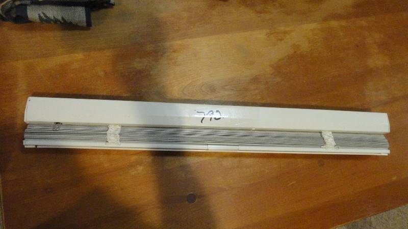 lot 792 image: Window blinds