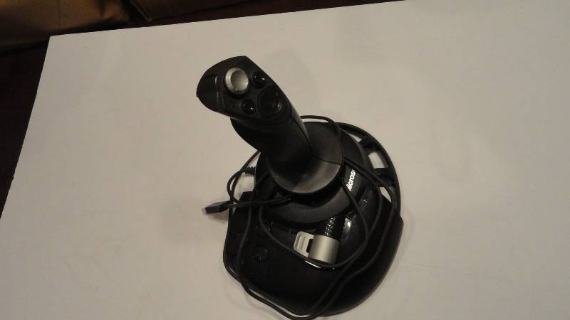lot 794 image: Joystick