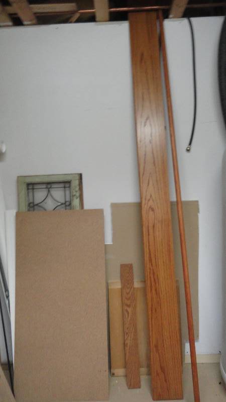 lot 811 image: Radom Boards, Glass windows, Chip board