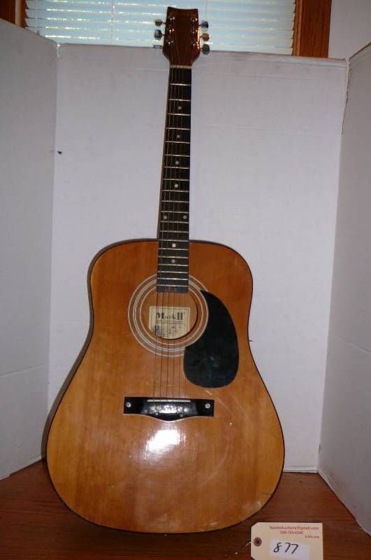 lot 877 image: Acoustic guitar
