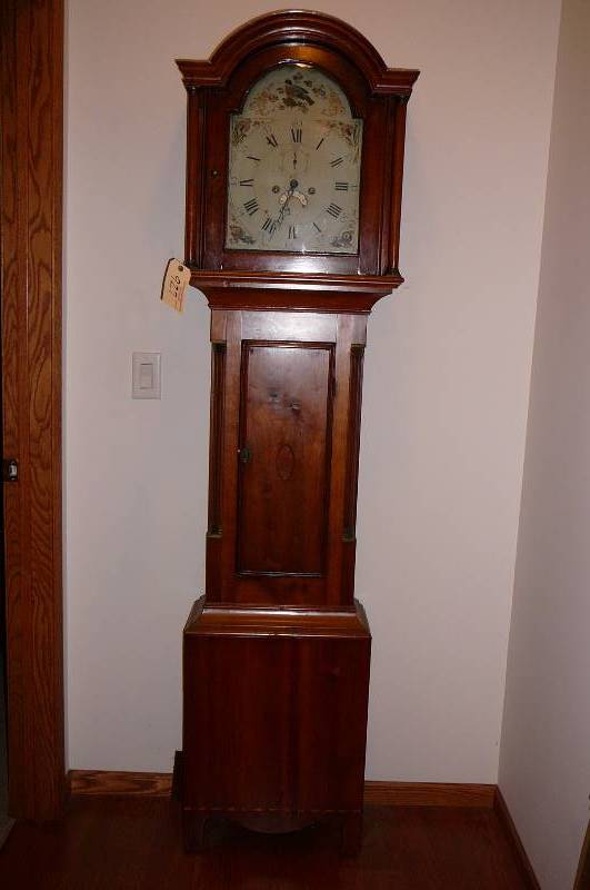lot 927 image: Grandfather clock