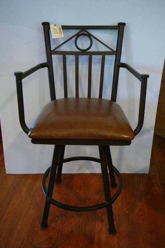 lot 975 image: Set of 4 Bar Chairs padded with cushion seat, swivel, heavy duty, arm rest.