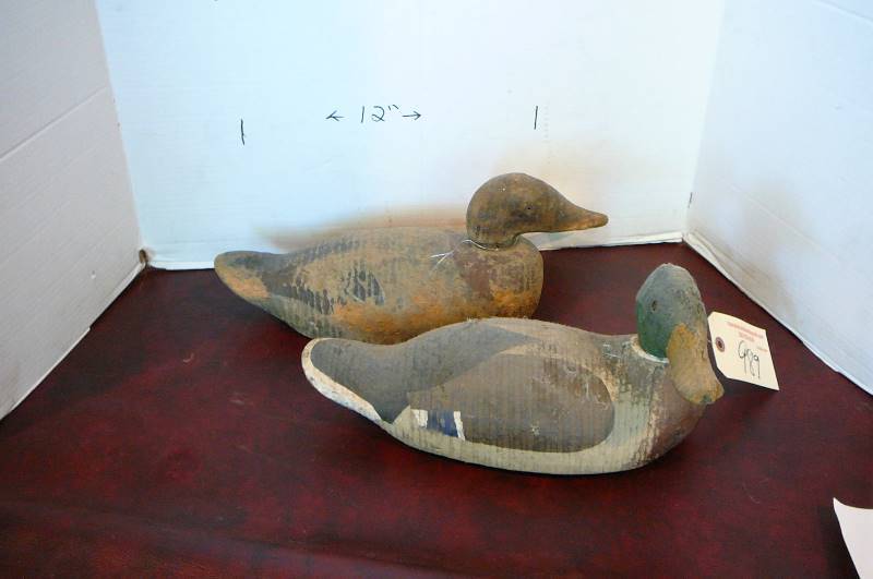 lot 989 image: 2 Wooden Duck decoys