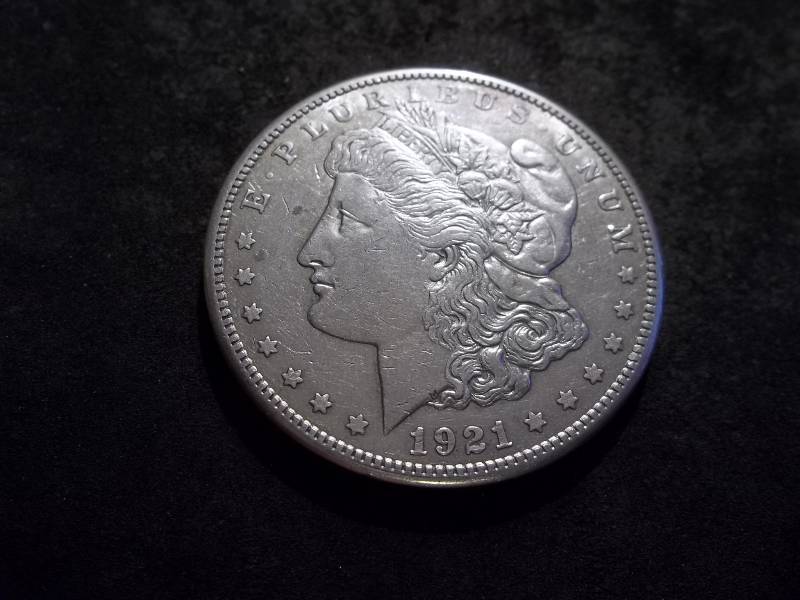 lot 48 image: 1921 S Morgan Silver Dollar