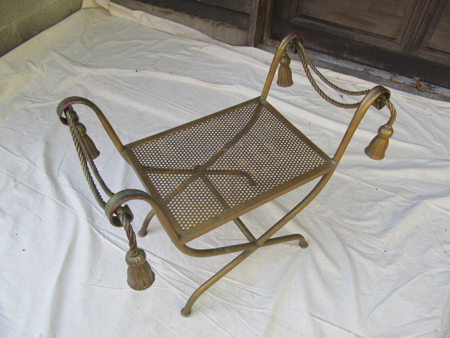 lot 16 image: Original Vintage Hollywood Regency Gilt Metal Tasseled Vanity Chair