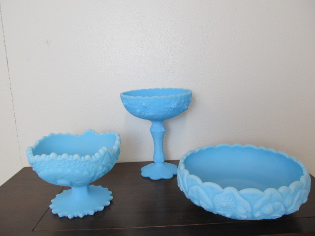 lot 29 image: 3 Pieces of Signed FENTON Blue Satin Glass