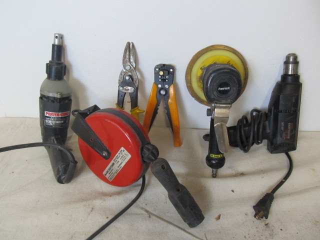 lot 46 image: Lot of Working Power Tools