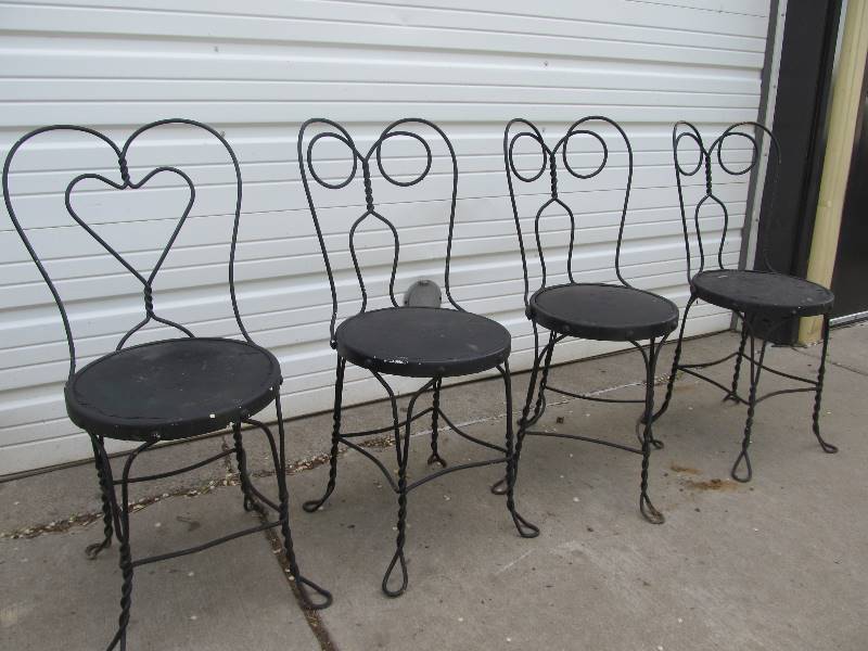 lot 70 image: Set of 4 Antique Wrought Iron Ice Cream Parlor Chairs