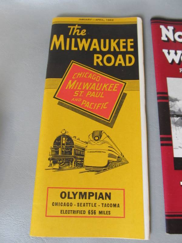 lot 92 image: Lot of Early 1940s Railroad Time Tables 