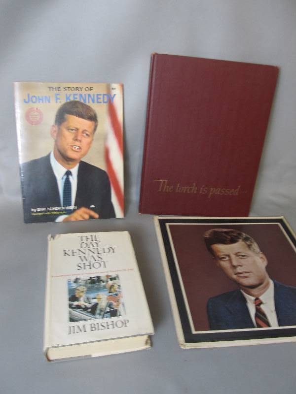 lot 96 image: Lot of Vintage JFK Memorabilia