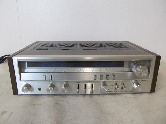 lot 124 image: Working Vintage PIONEER SX-3700 Stereo Receiver