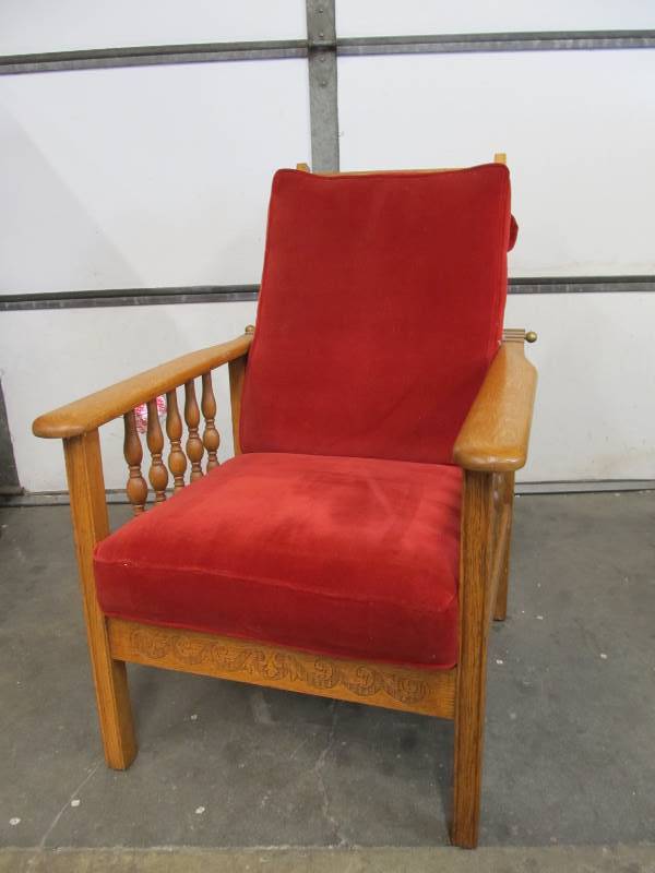 lot 166 image: NICE Antique Oak Adjustable Reclining Arm Chair
